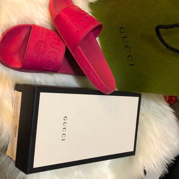 Gucci Pink Slippers - Picture 1 of 4